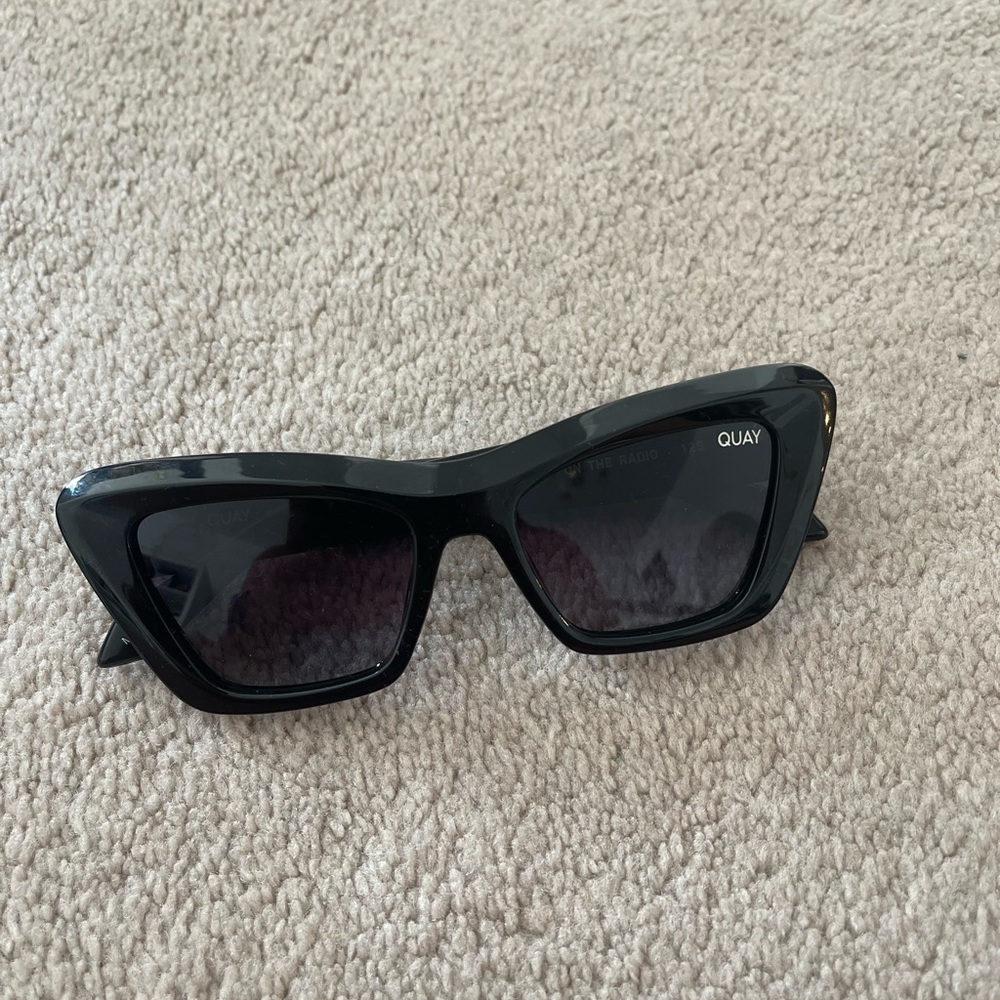 Quay On The Radio Cat Eye Glasses - Black